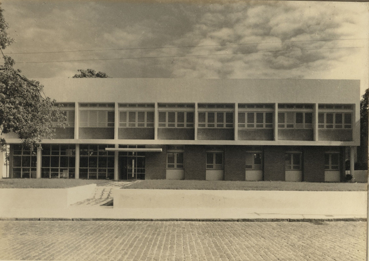 Fachada do prédio do Dep. de Educação e Cultura, 1962.