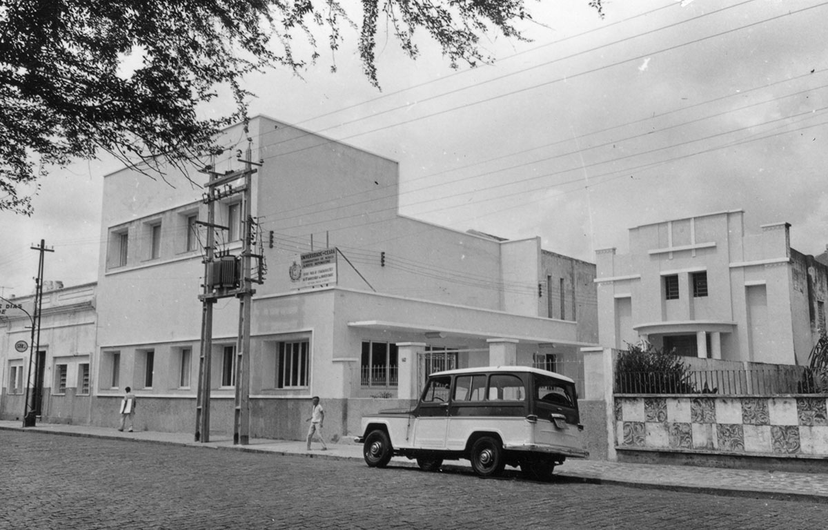 Conservatório de Música Alberto Nepomuceno e Teatro Universitário, 1965.