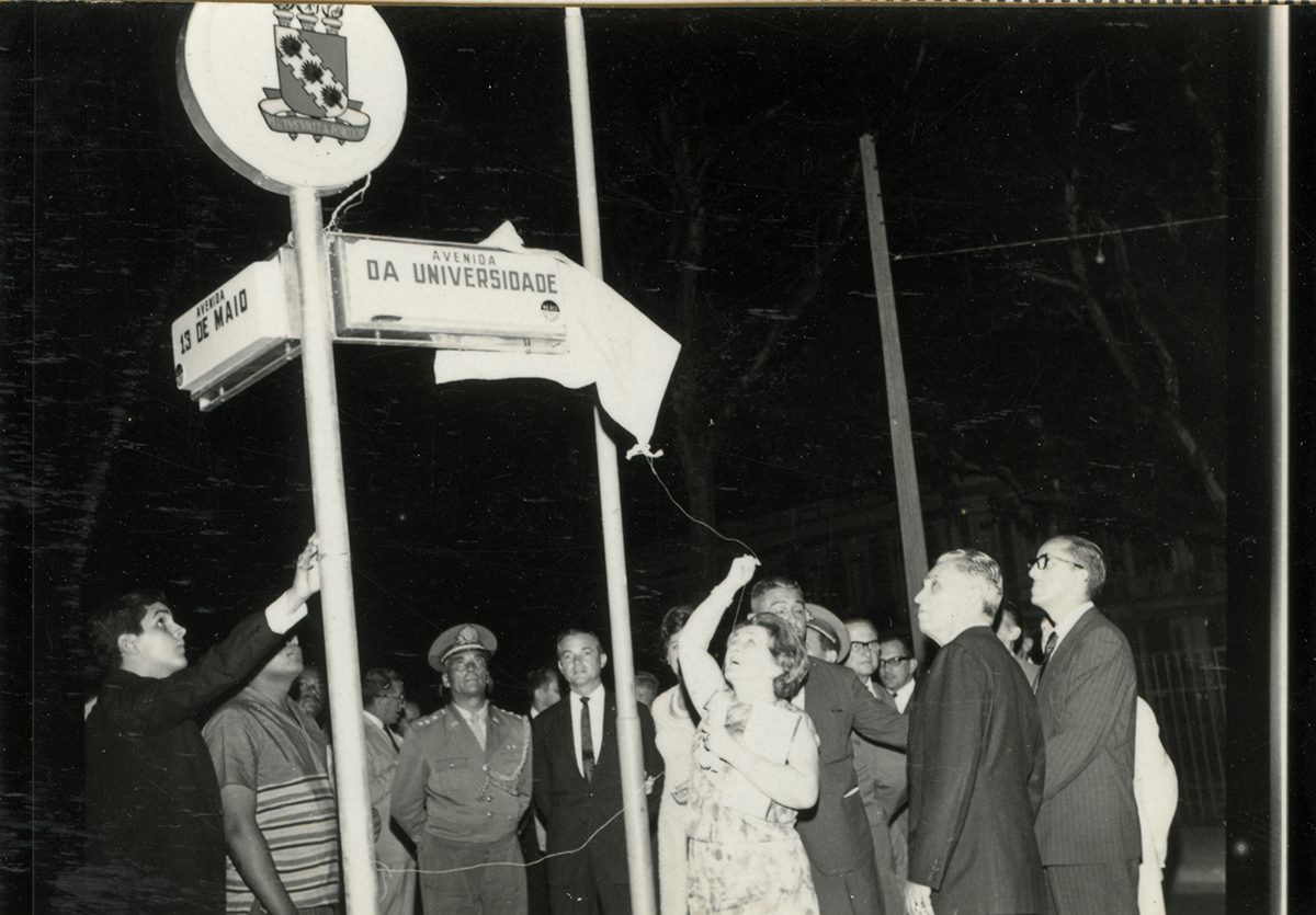 . Inauguração da Av. da Universidade, 1966.