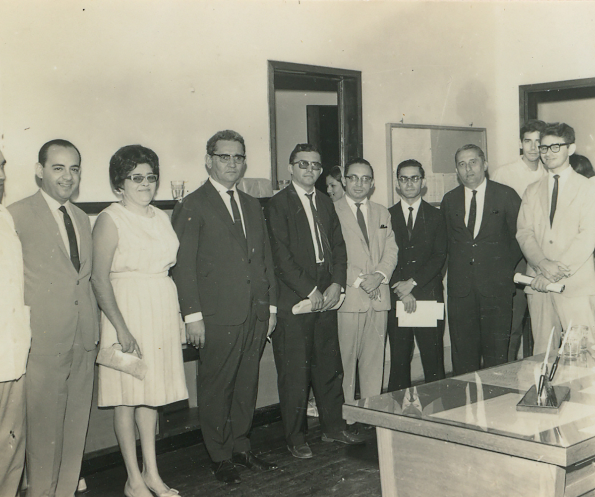 Equipe da FFCL - Aniversário do Diretor Pe. Luz - Sede da FFCL, hoje Casa de Cultura Francesa - 26.06.1965